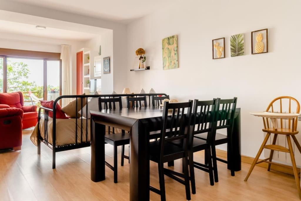 Casa de Las Flores - Apartamento con jardín privado frente a la Playa de Comillas Exterior foto