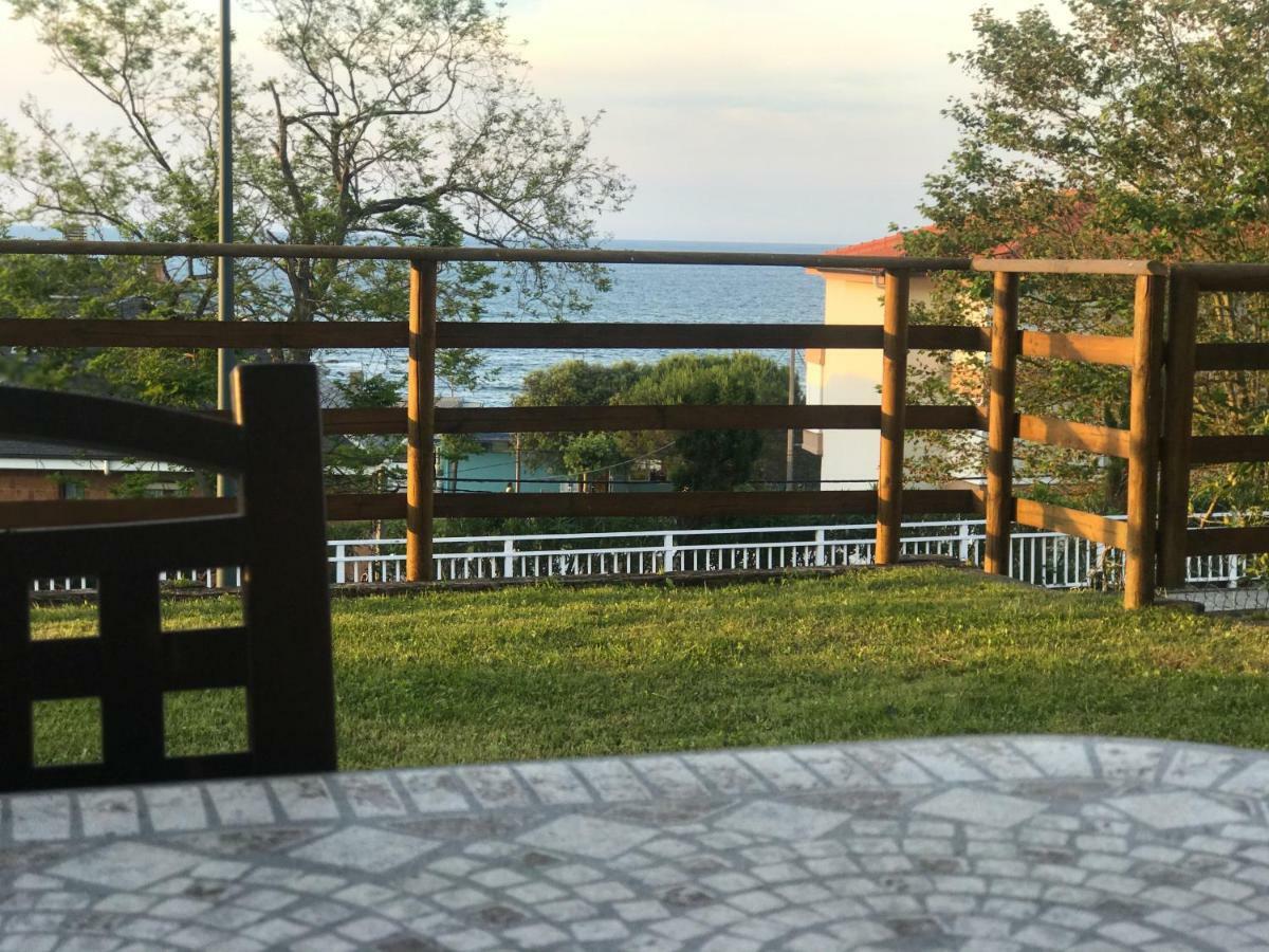 Casa de Las Flores - Apartamento con jardín privado frente a la Playa de Comillas Exterior foto