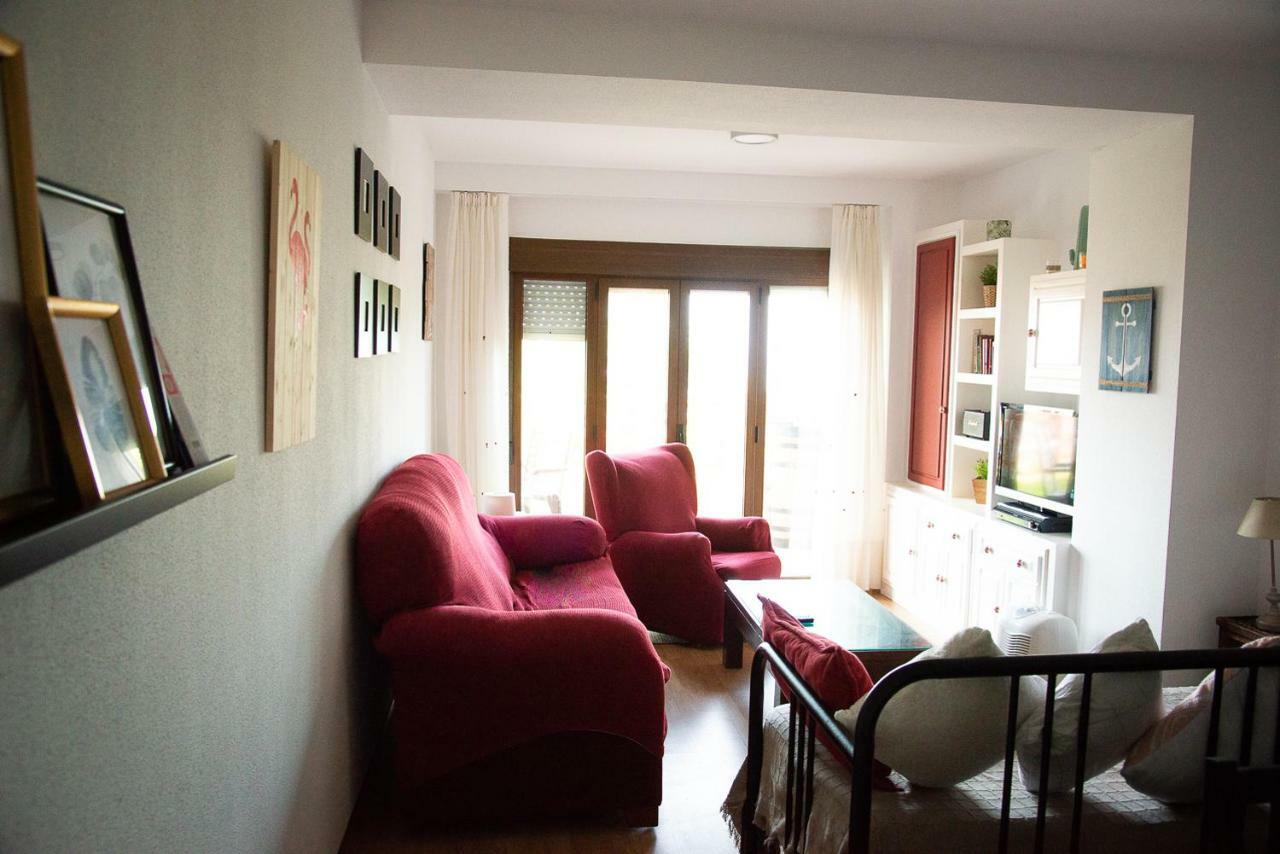 Casa de Las Flores - Apartamento con jardín privado frente a la Playa de Comillas Exterior foto