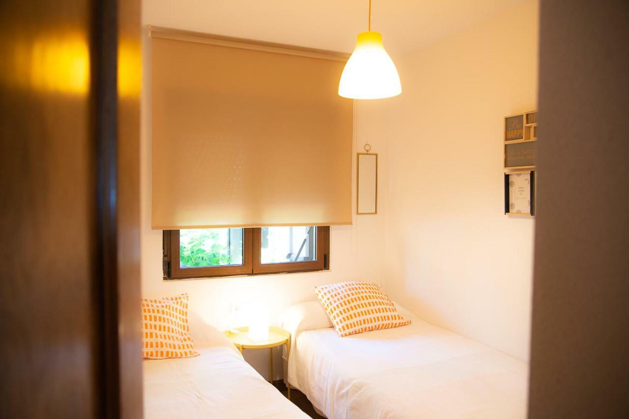 Casa de Las Flores - Apartamento con jardín privado frente a la Playa de Comillas Exterior foto